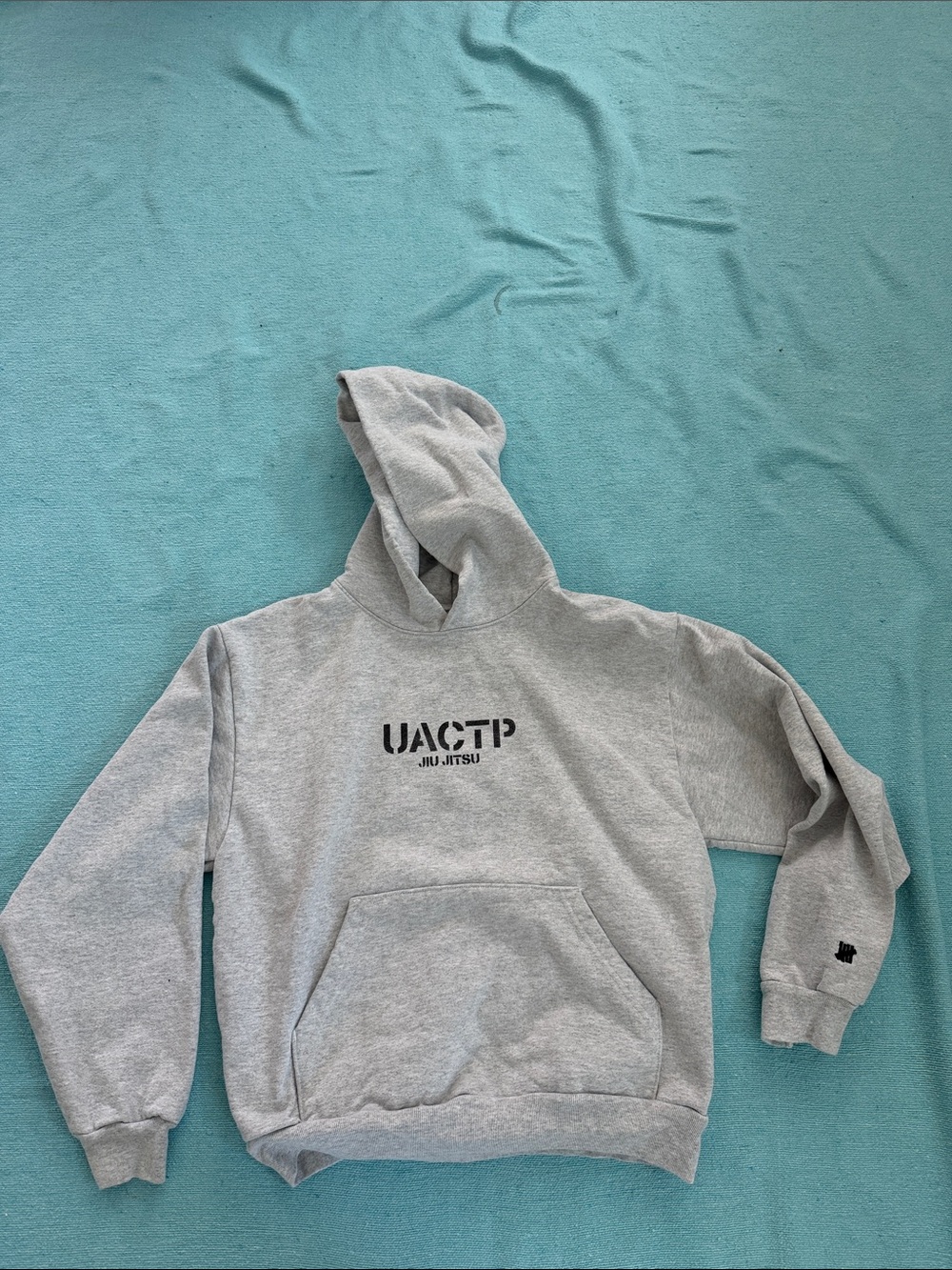Undefeated Men's Gray Hoodie Sweatshirt